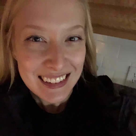 Meet your Posher, Alexa - Picture 3 of 3